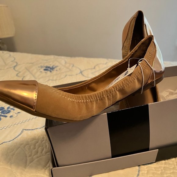 NWT! Mossimo Flats, Sand Color with Bronze Toe and Heel Ballet Flats - Size 8.5 - Picture 1 of 2